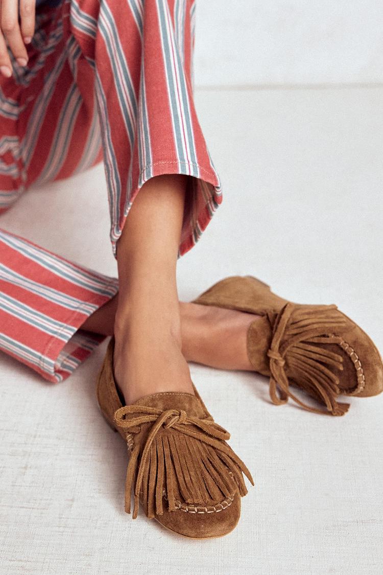 Mocassins camel unis à bout rond avec franges