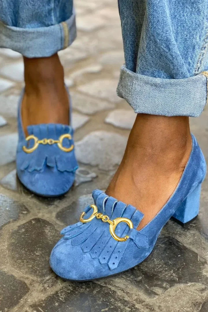 Talons larges mats à bout rond avec boucle et franges élégantes
