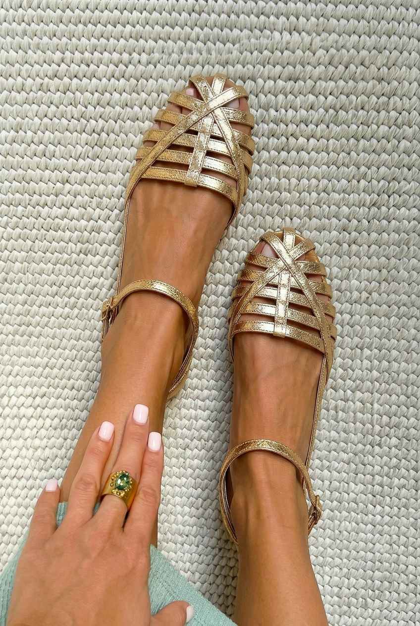 Sandales à bout fermé en cage avec bride de cheville