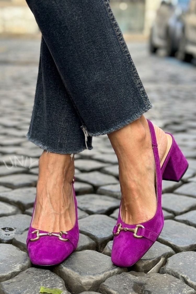 Talons en daim Olive avec bride arrière