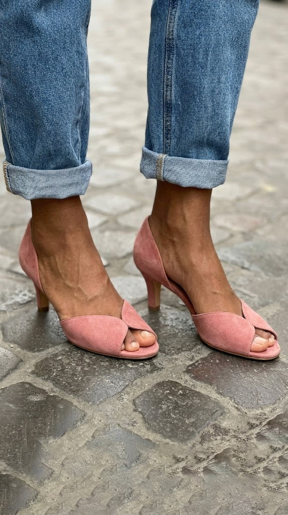 Talons d'Orsay en daim rose à bout ouvert pour chaton