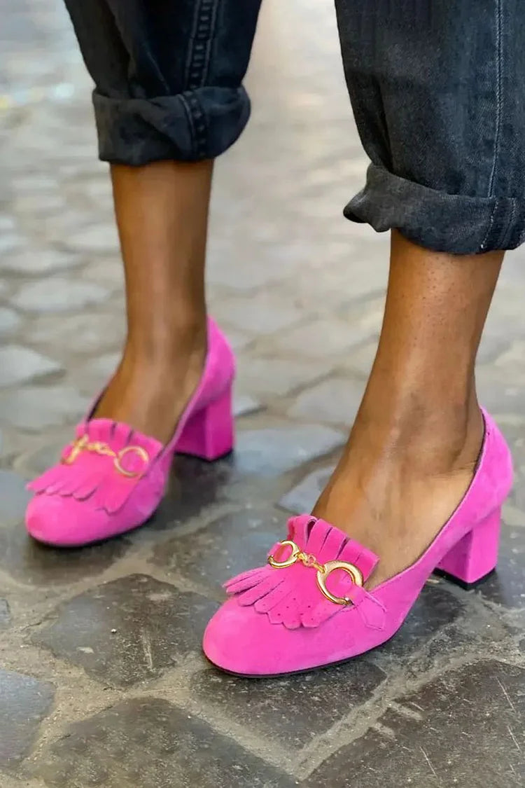 Talons larges mats à bout rond avec boucle et franges élégantes