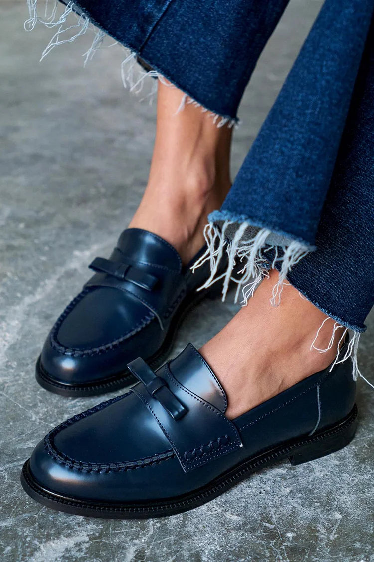 Mocassins bleu marine à motif contrasté à bout rond unis avec nœud