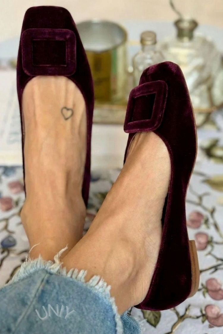 Ballerines en velours à bout carré avec boucle
