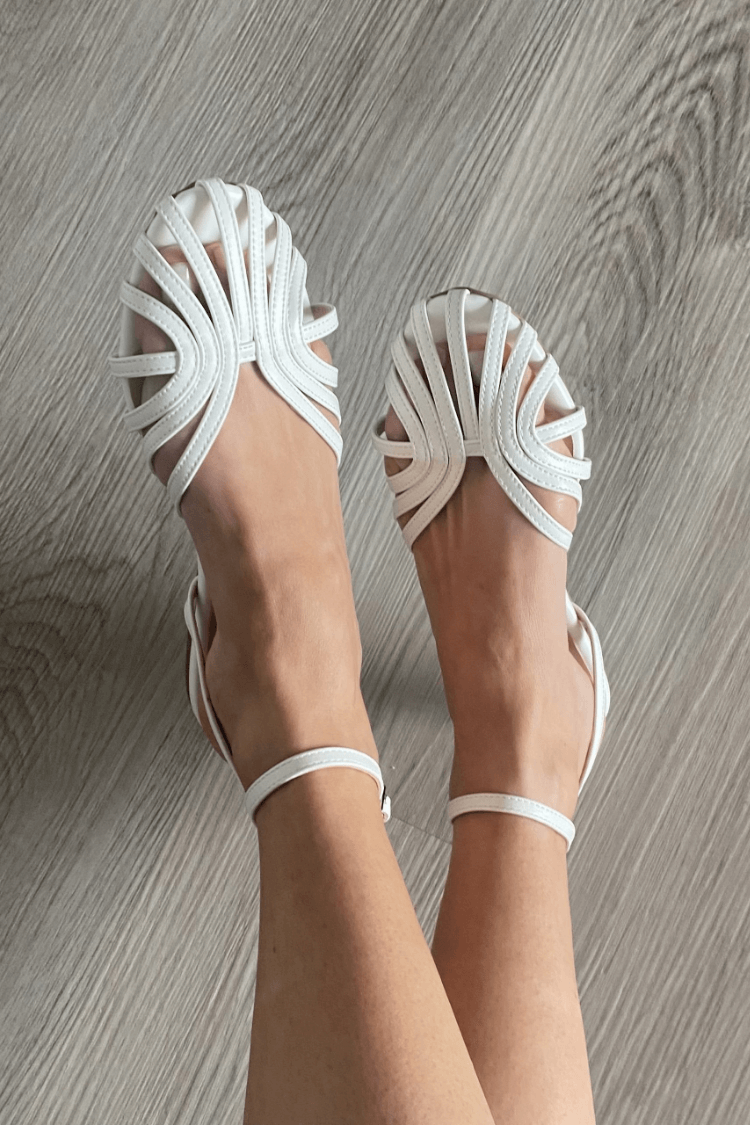 Ballerines unies à bout rond avec bride à la cheville