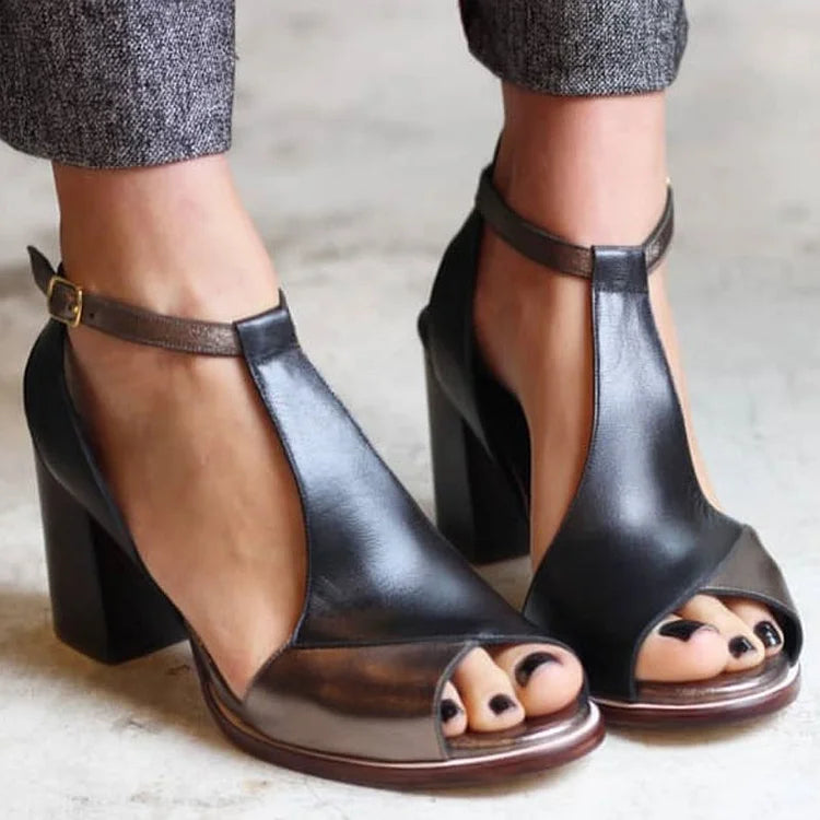 Talons larges à bout ouvert à motif contrasté noir avec bride à la cheville
