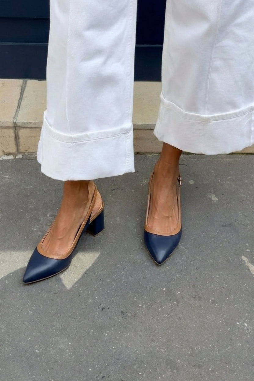 Talons bloc à bride arrière bleu marine à bout pointu