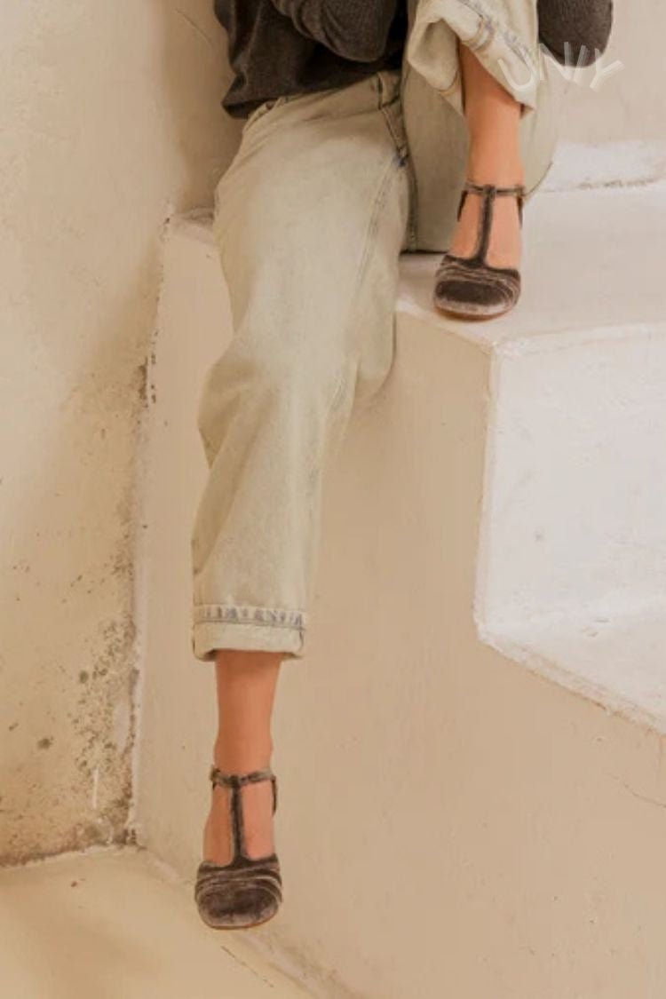 Talons larges en velours avec découpe, boucle et bride en T