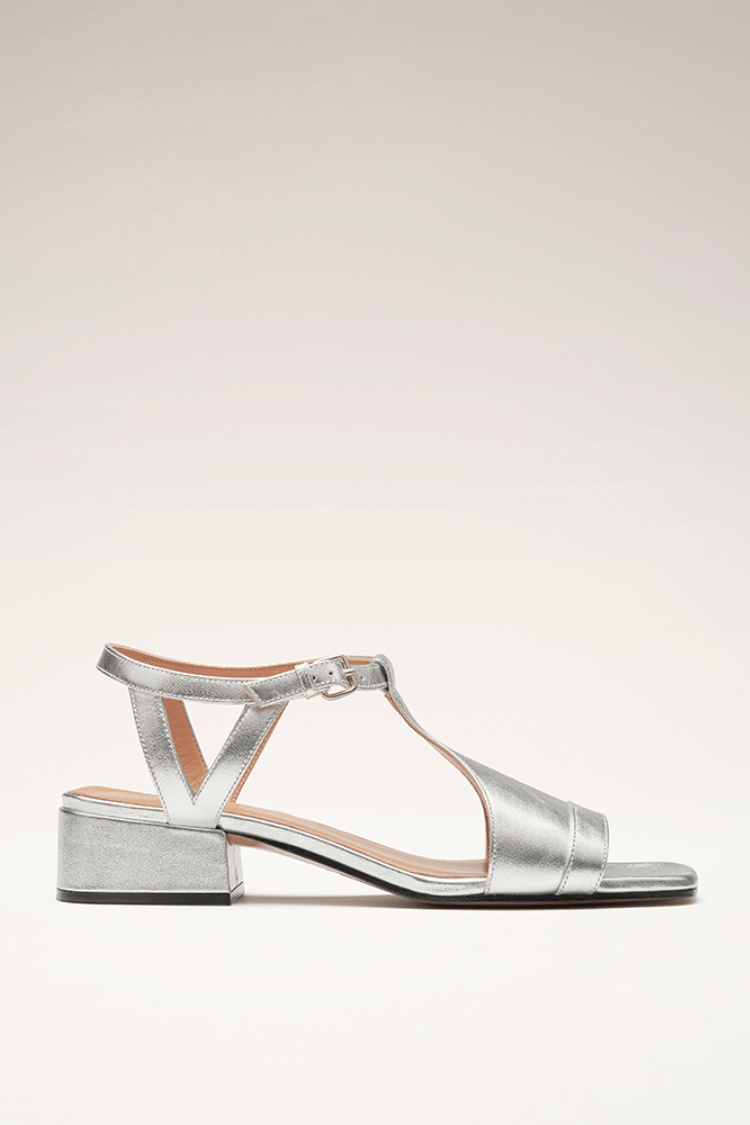 Sandales à talon carré et brides entrecroisées