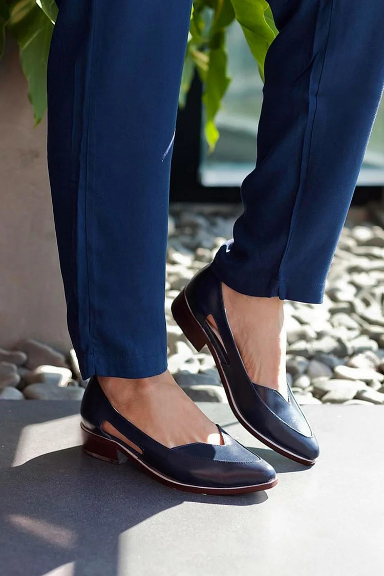 Ballerines décontractées bleu marine à bout pointu avec découpe à enfiler