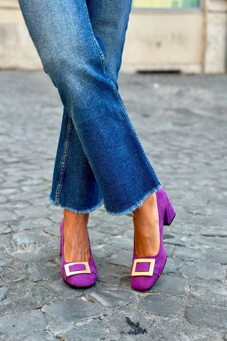 Talons larges à motif contrasté bleu marine avec bout carré