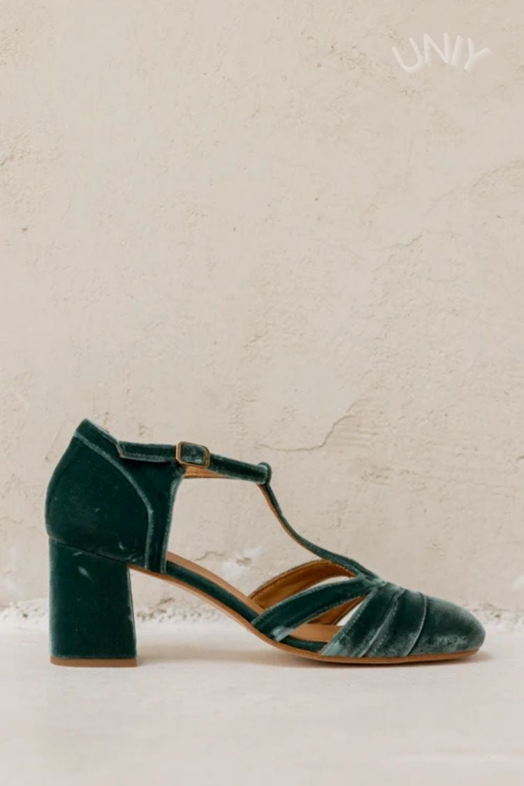 Talons larges en velours avec découpe, boucle et bride en T