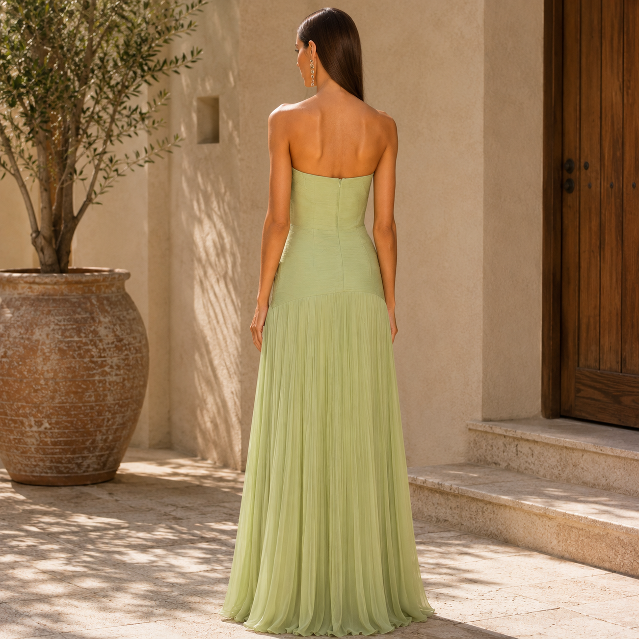 Robe à décolleté élégant