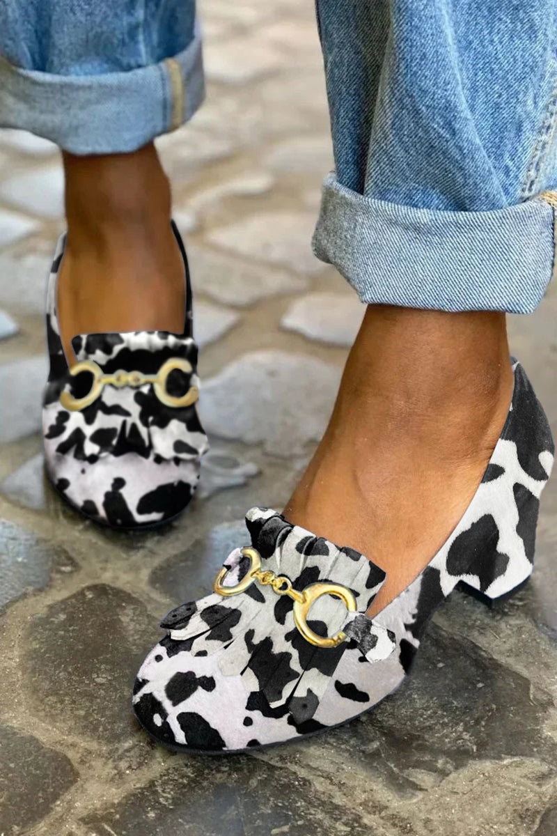 Talons larges mats à bout rond avec boucle et franges élégantes