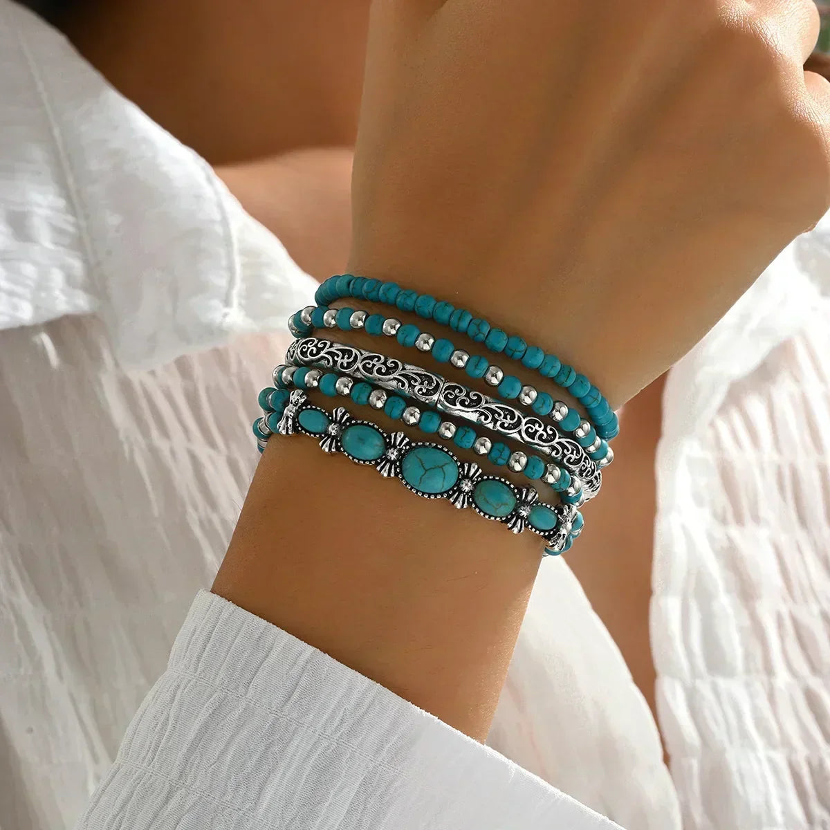 Maelia - Élégant bracelet en turquoise à plusieurs tours