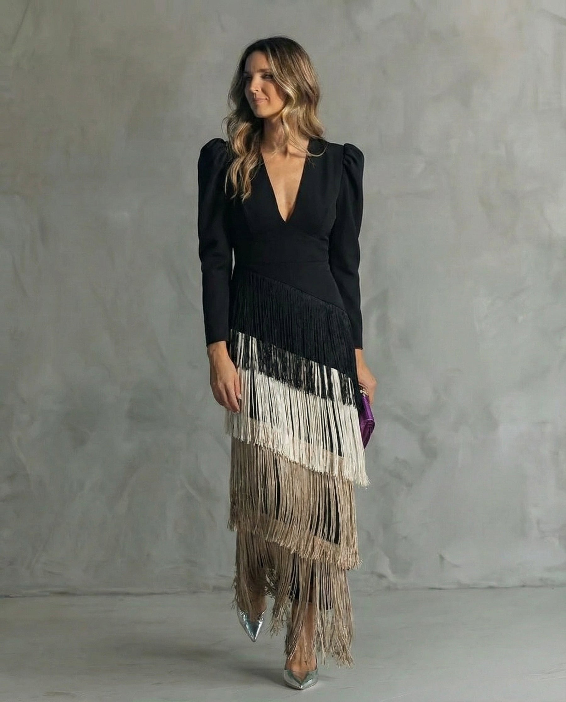 Clara | Robe midi élégante avec manches à franges
